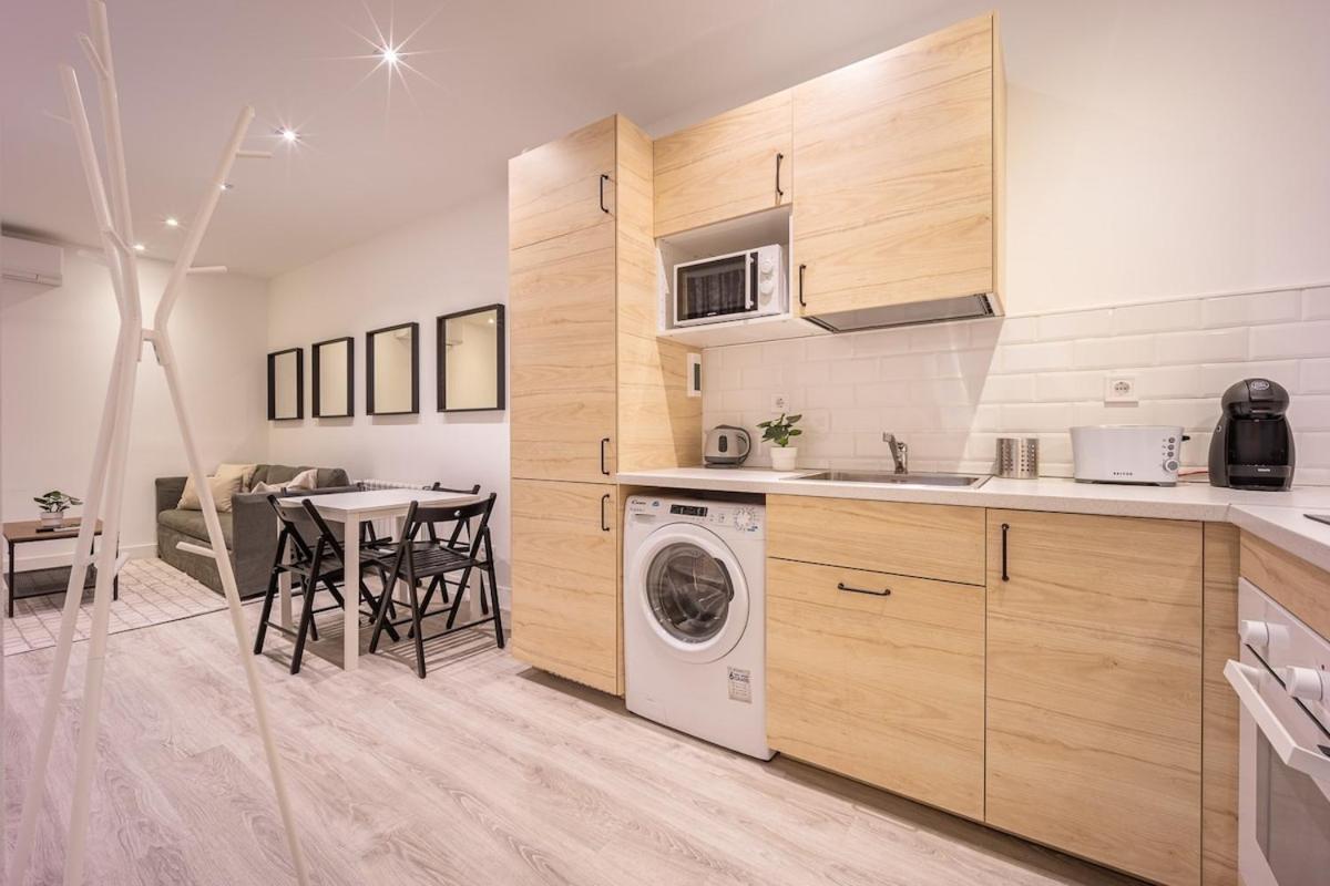Encantador Apartamento En Atocha Apartment Madrid Ngoại thất bức ảnh