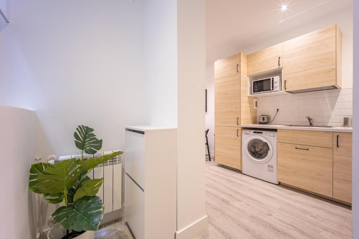 Encantador Apartamento En Atocha Apartment Madrid Ngoại thất bức ảnh