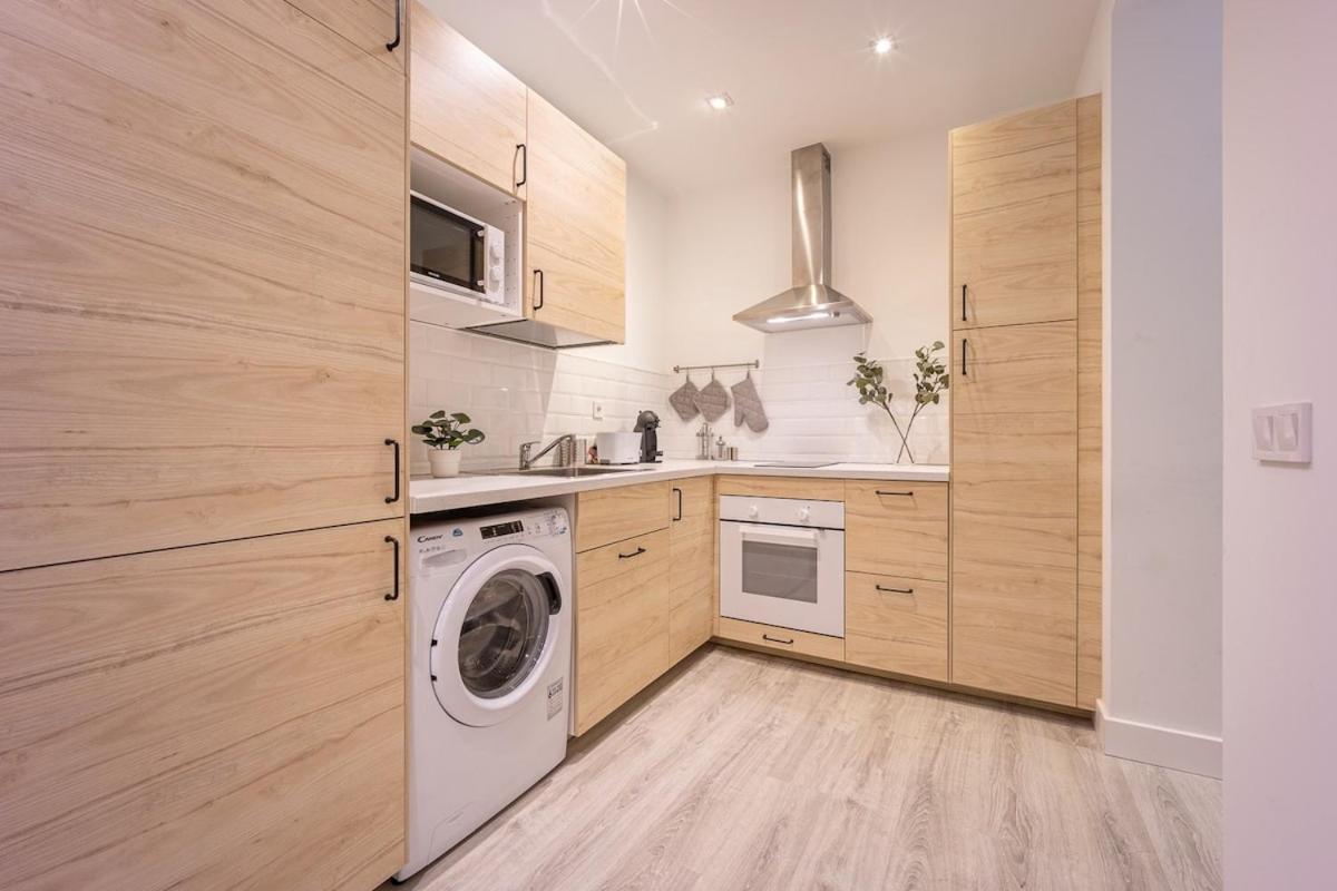 Encantador Apartamento En Atocha Apartment Madrid Ngoại thất bức ảnh